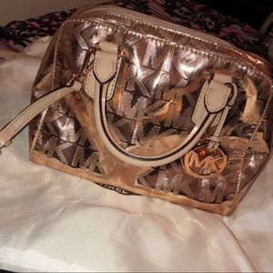 Rose GolD Michael Kors bag